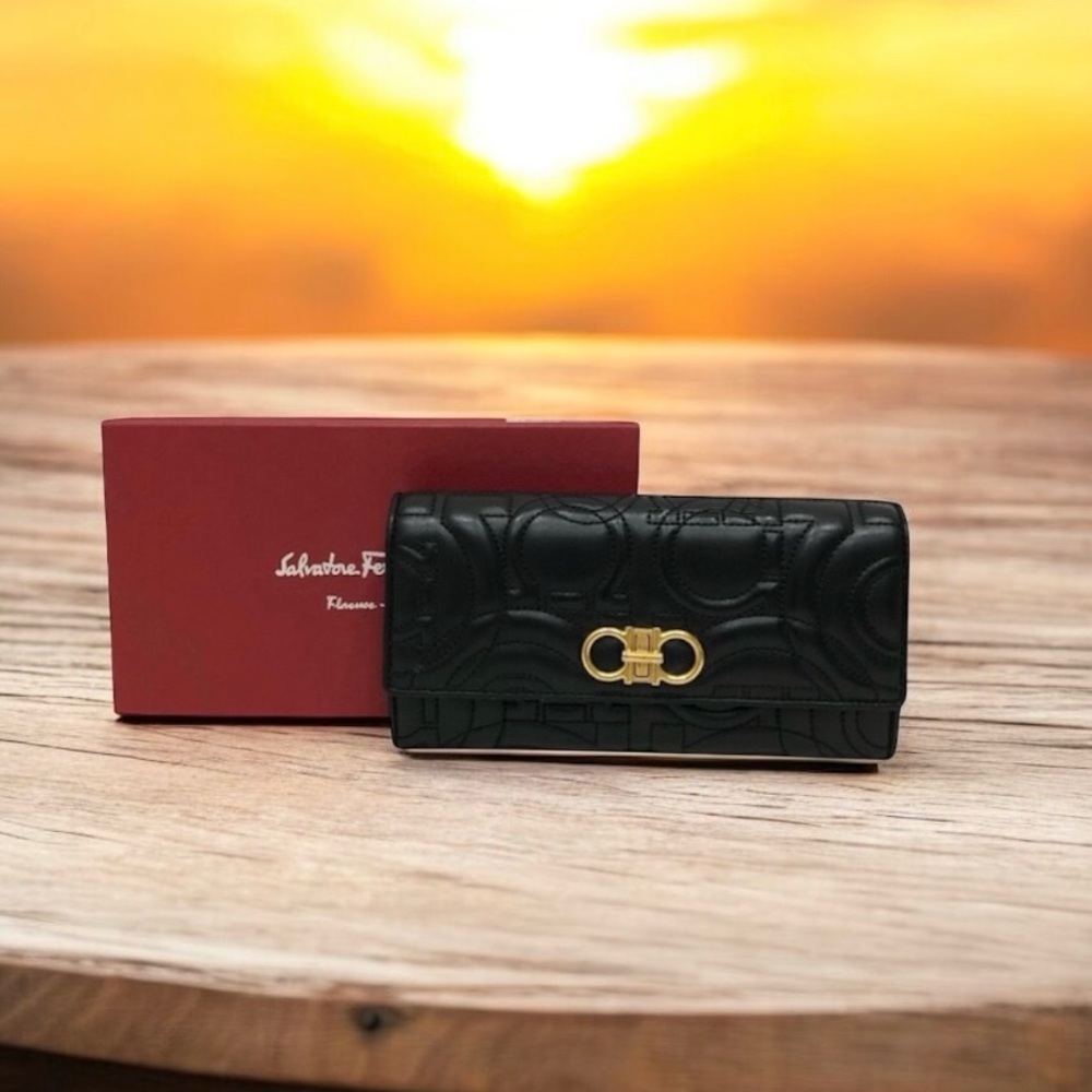 Salvatore Ferragamo Embossed Leather Long Wallet w/Mirror in Box EUC
